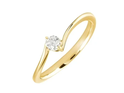 Refinado anillo de compromiso en oro con una piedra solitaria de forma redonda en un engaste diagonal minimalista.