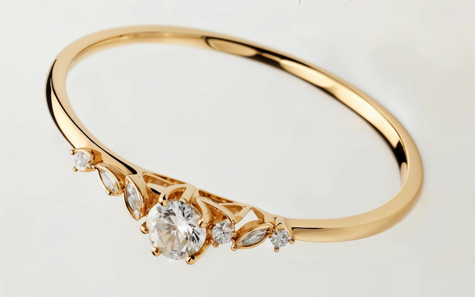 Anillo de promesa en oro amarillo 18k con piedra central redonda y piedras laterales, diseño delicado y sofisticado.