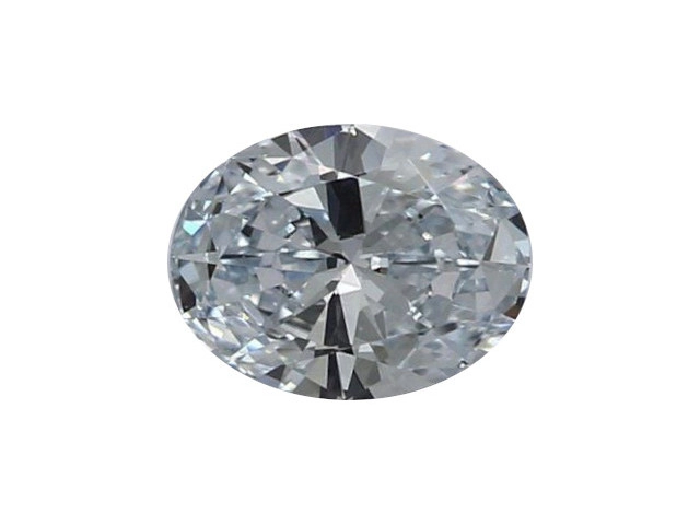 Diamante con talla ovalada Matiz azul en diamanetes de laboratorio Un diamante con talla ovalada sobre un fondo blanco. La piedra preciosa muestra un brillo y una dispersión de luz excepcionales, comúnmente conocidos como fuego. Las facetas simétricas y bien definidas del diamante son claramente visibles, lo que indica una talla de alta calidad.